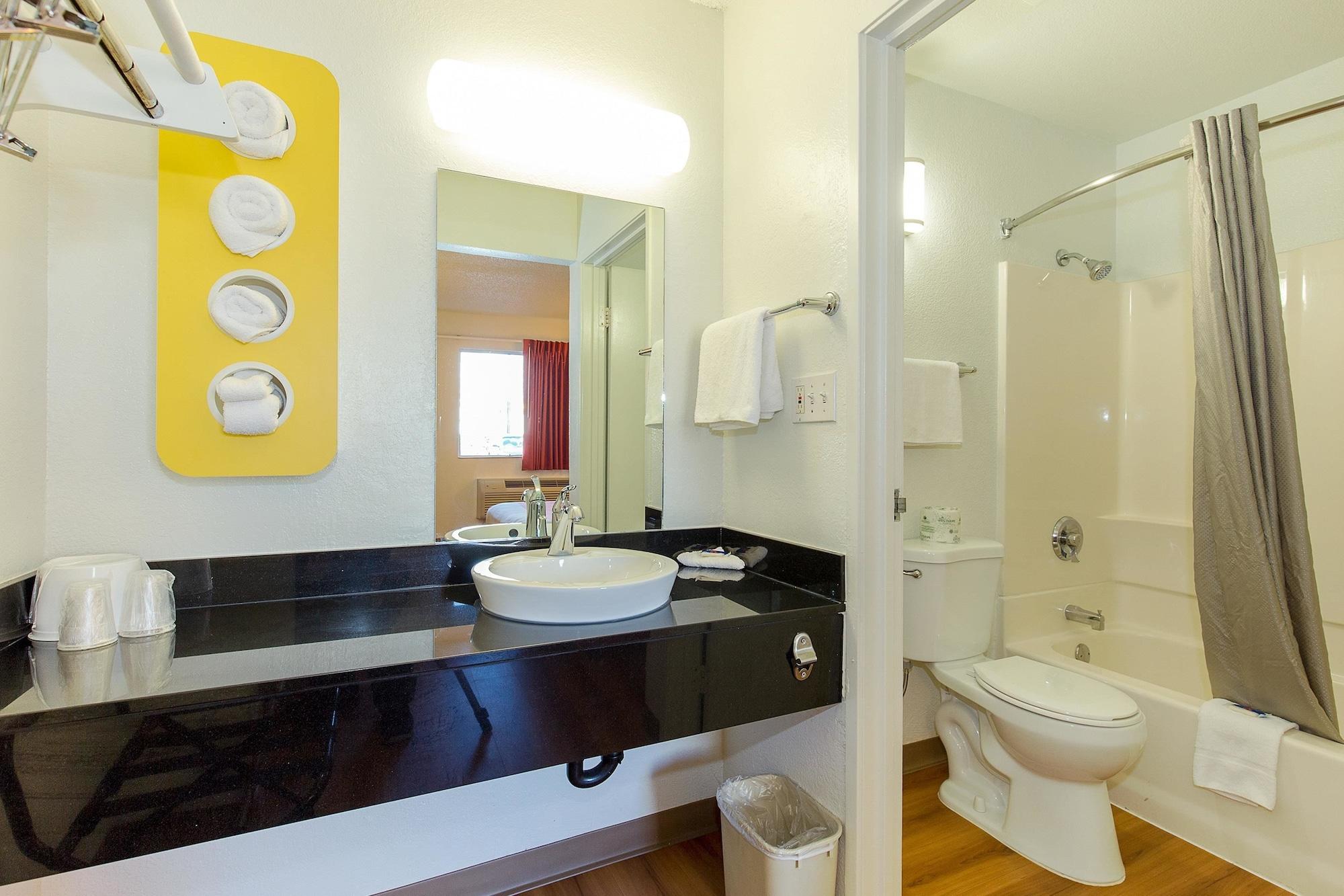 Motel 6 Hayward, Ca- Silicon Valley Gateway Zewnętrze zdjęcie