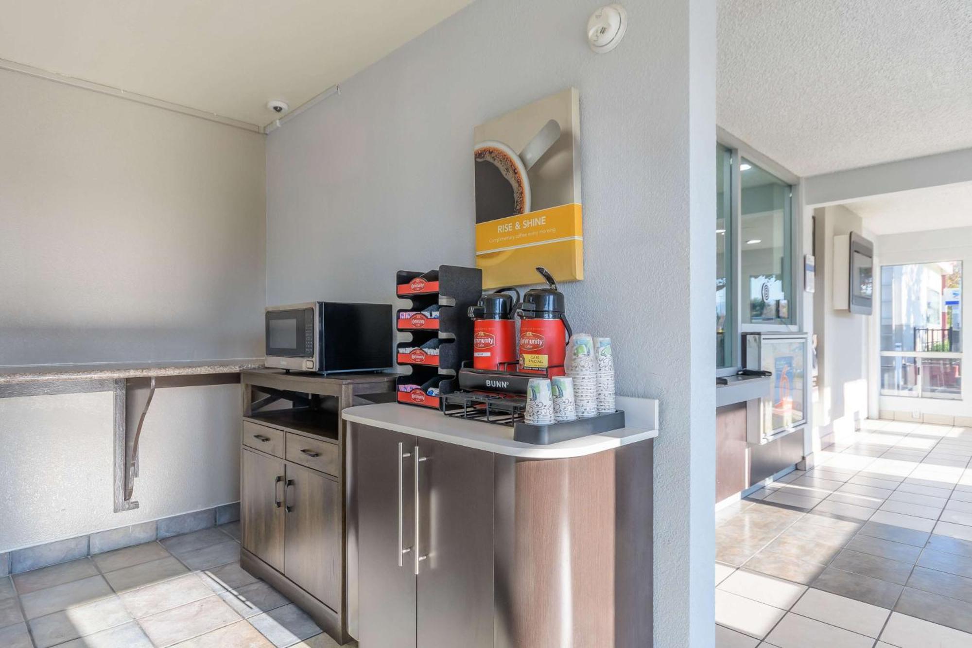 Motel 6 Hayward, Ca- Silicon Valley Gateway Zewnętrze zdjęcie