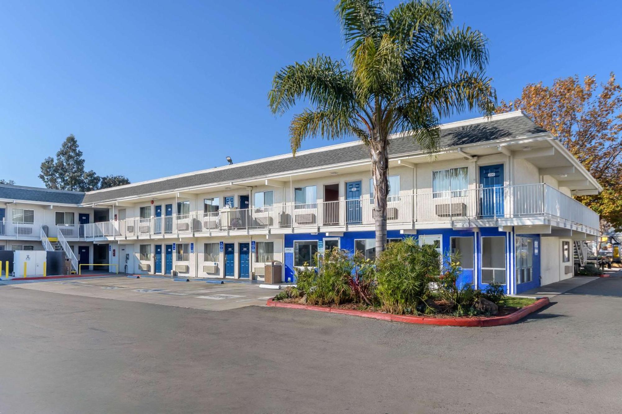 Motel 6 Hayward, Ca- Silicon Valley Gateway Zewnętrze zdjęcie