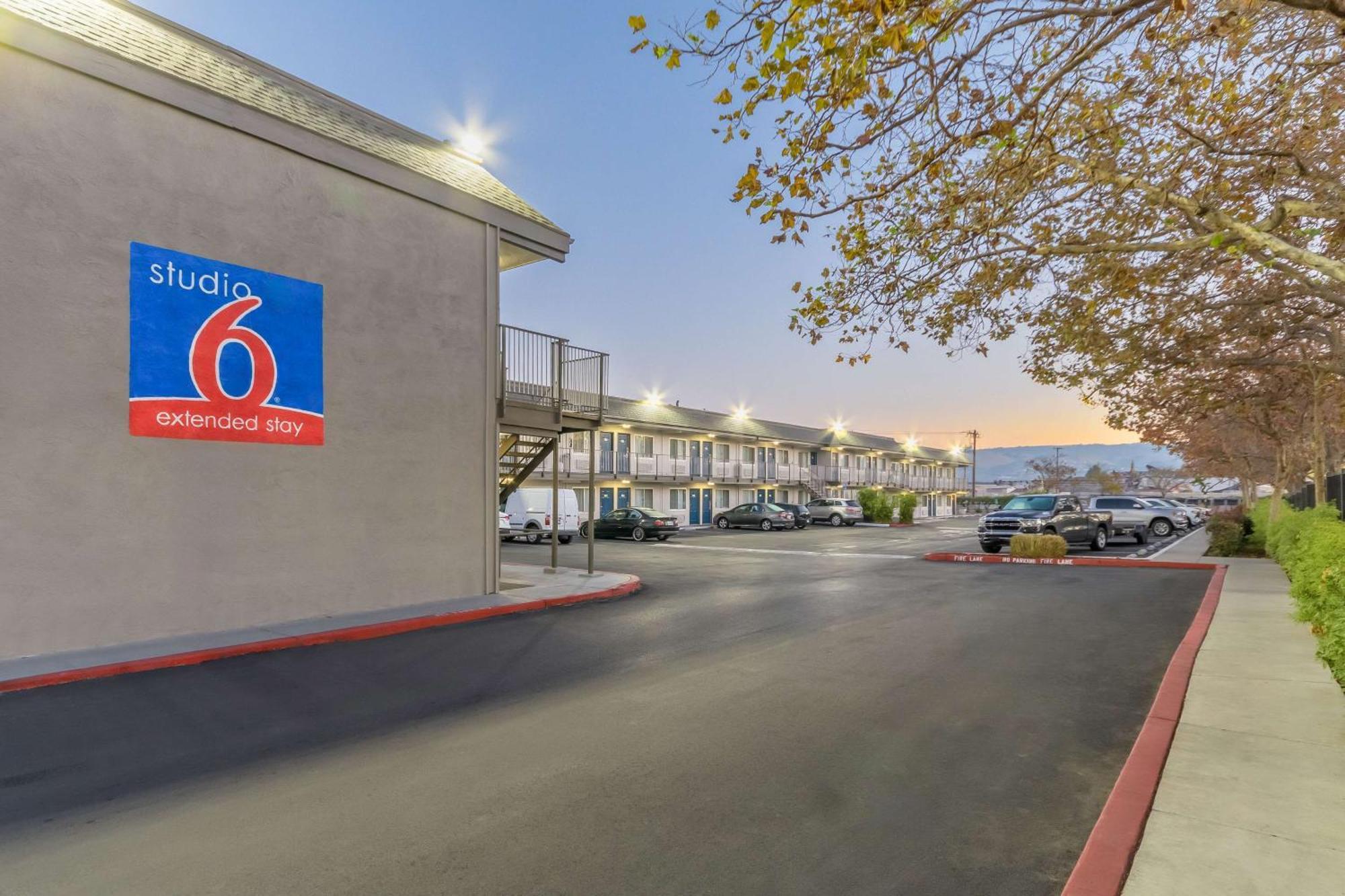 Motel 6 Hayward, Ca- Silicon Valley Gateway Zewnętrze zdjęcie